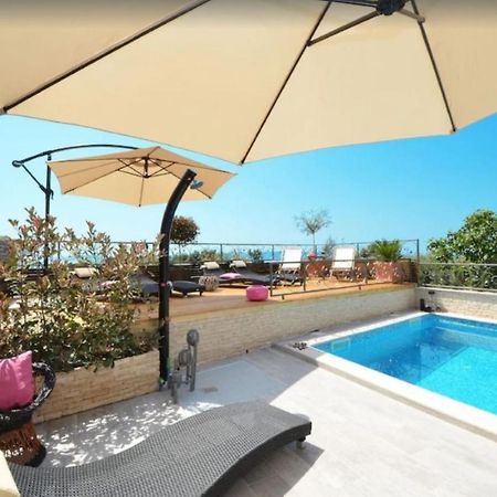 Apartments Villa Golden View โตรกีร์ ภายนอก รูปภาพ