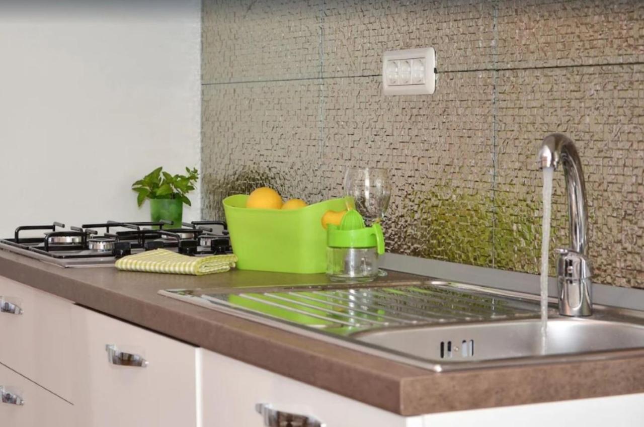 Apartments Villa Golden View โตรกีร์ ภายนอก รูปภาพ