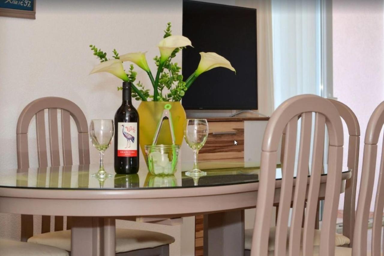 Apartments Villa Golden View โตรกีร์ ภายนอก รูปภาพ