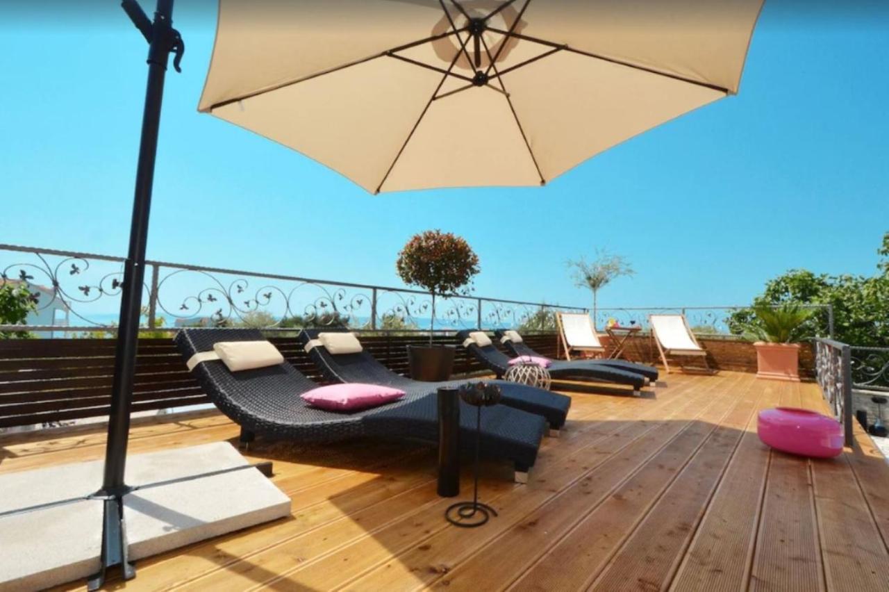 Apartments Villa Golden View โตรกีร์ ภายนอก รูปภาพ